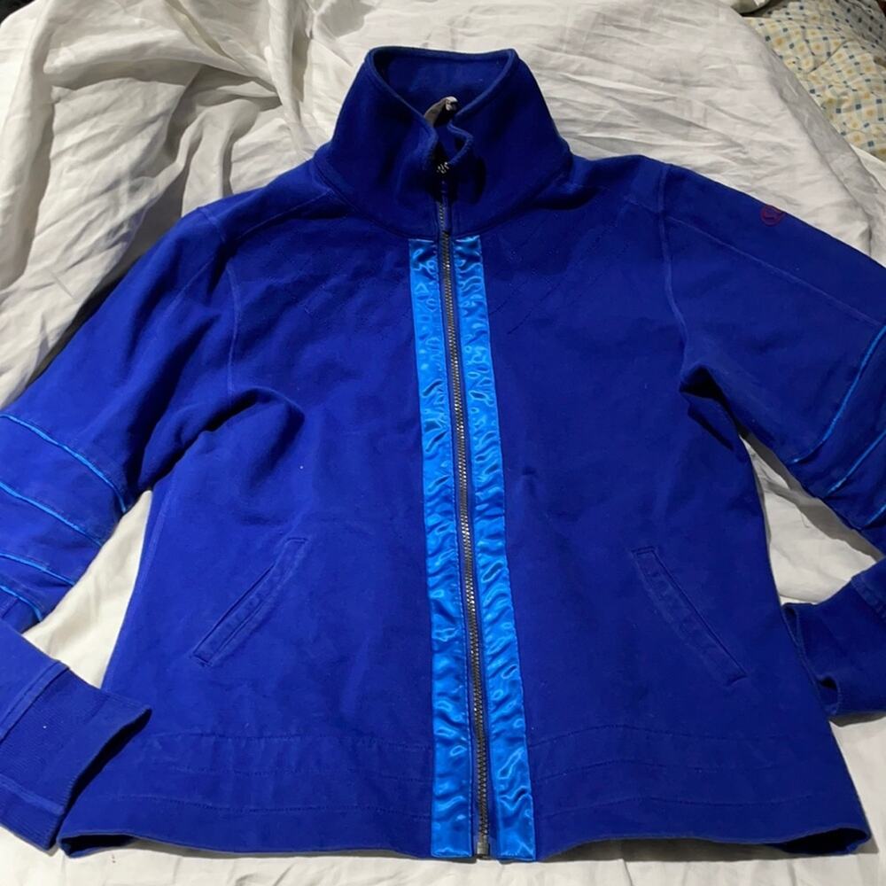Lululemon 12 royal blue vintage front zip guc